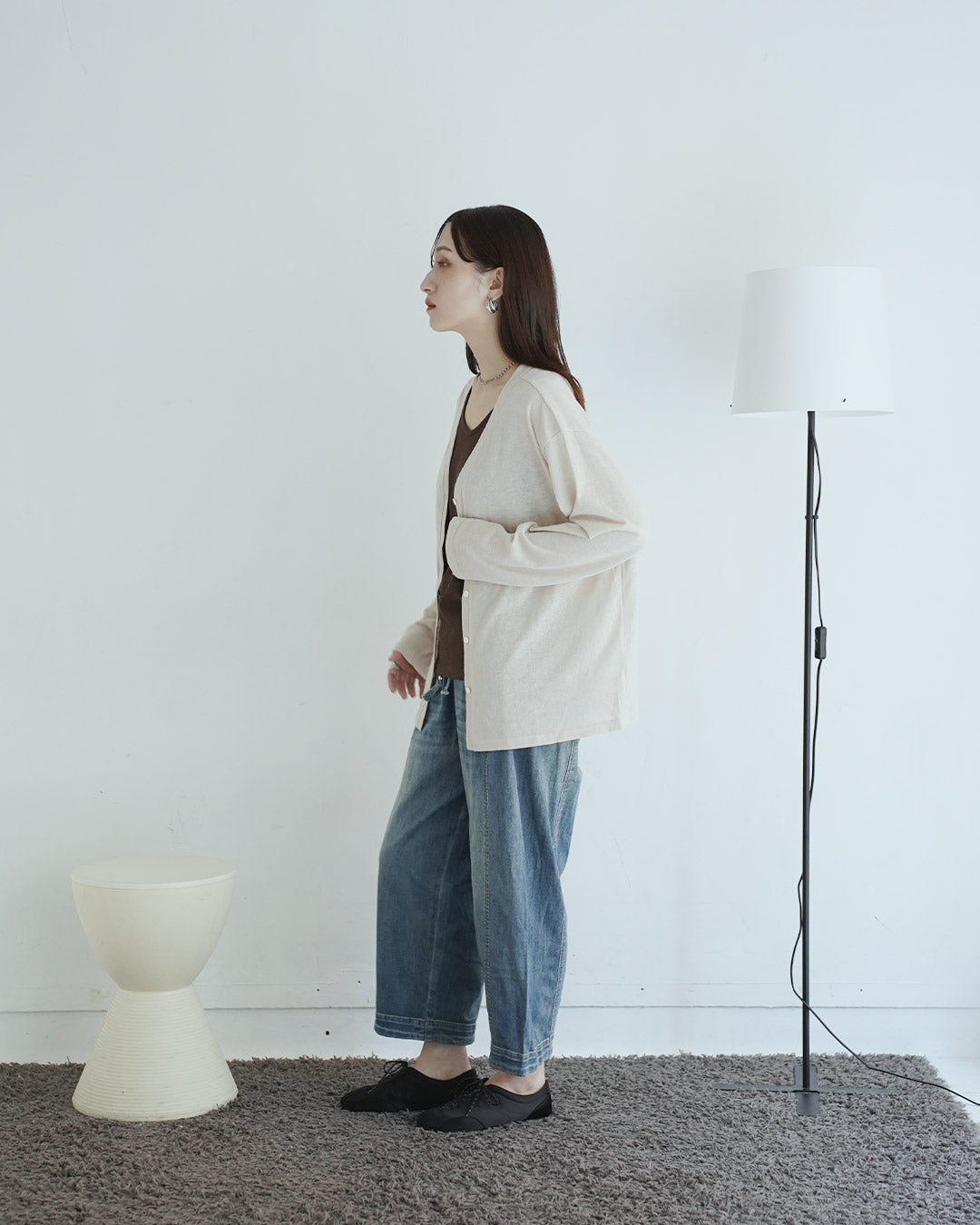 どんな季節でも重宝する!綿スラブカーデ