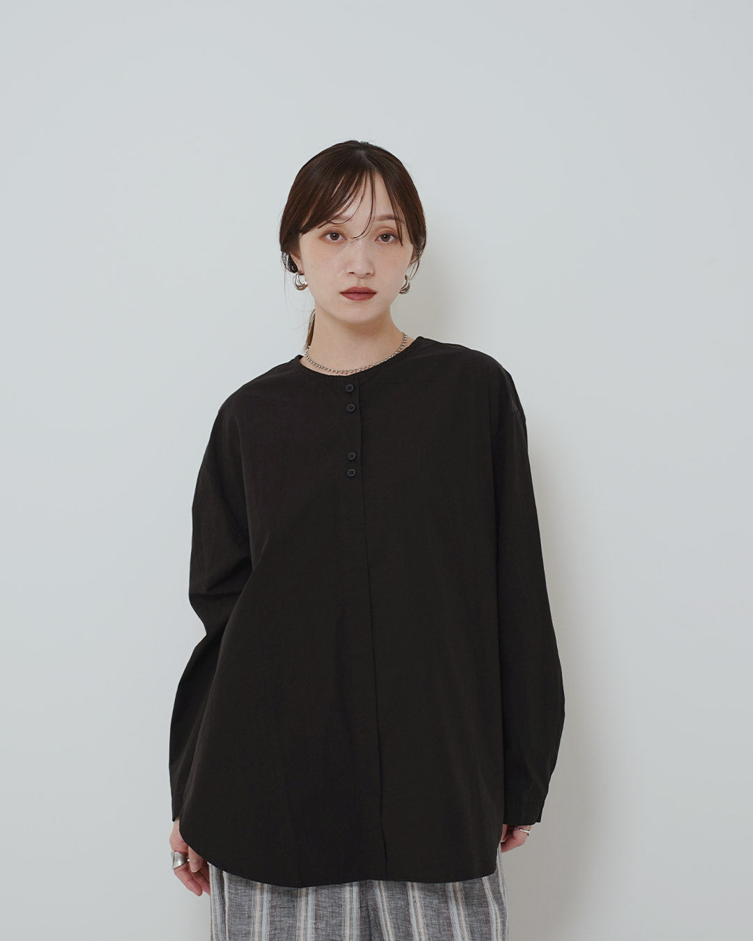 体系隠しゆったりシルエットブラウス