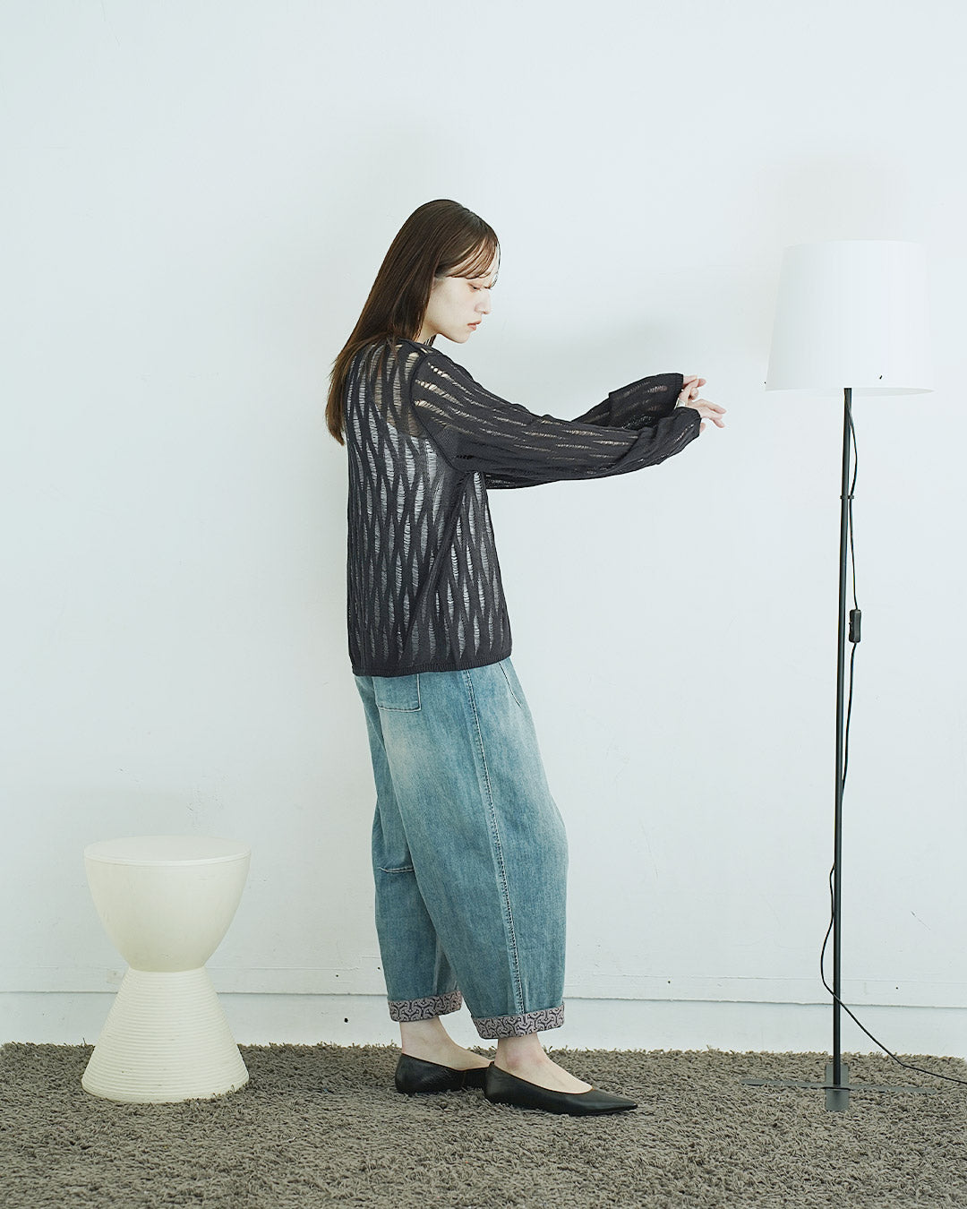 メッシュ編みクールネックニット