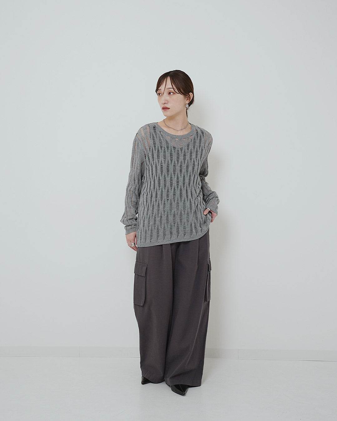 メッシュ編みクールネックニット