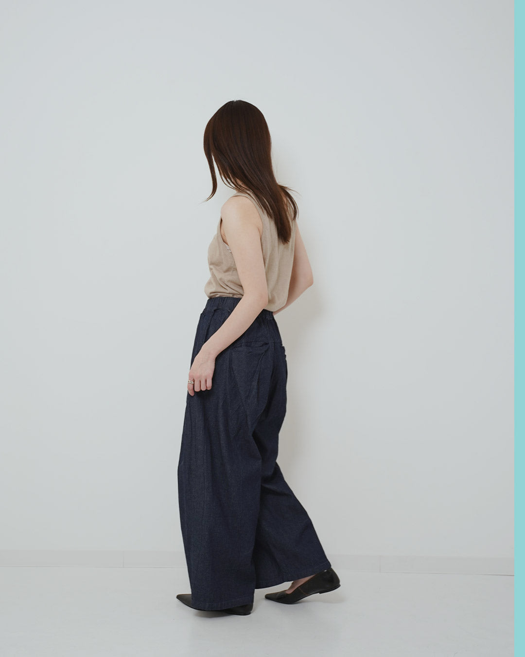 タックワイドデニムパンツ