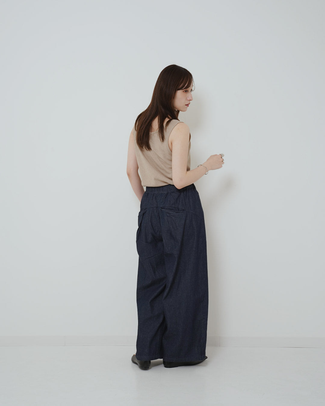 タックワイドデニムパンツ