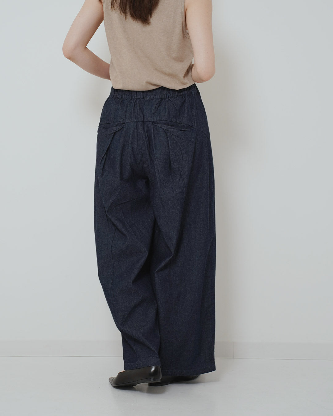 タックワイドデニムパンツ