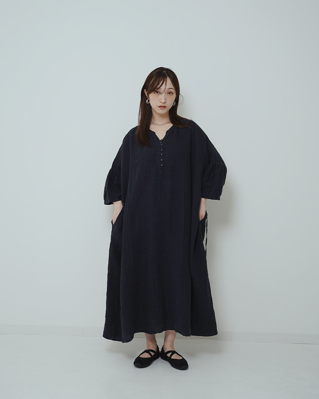 アイレットくるみ釦ワンピース