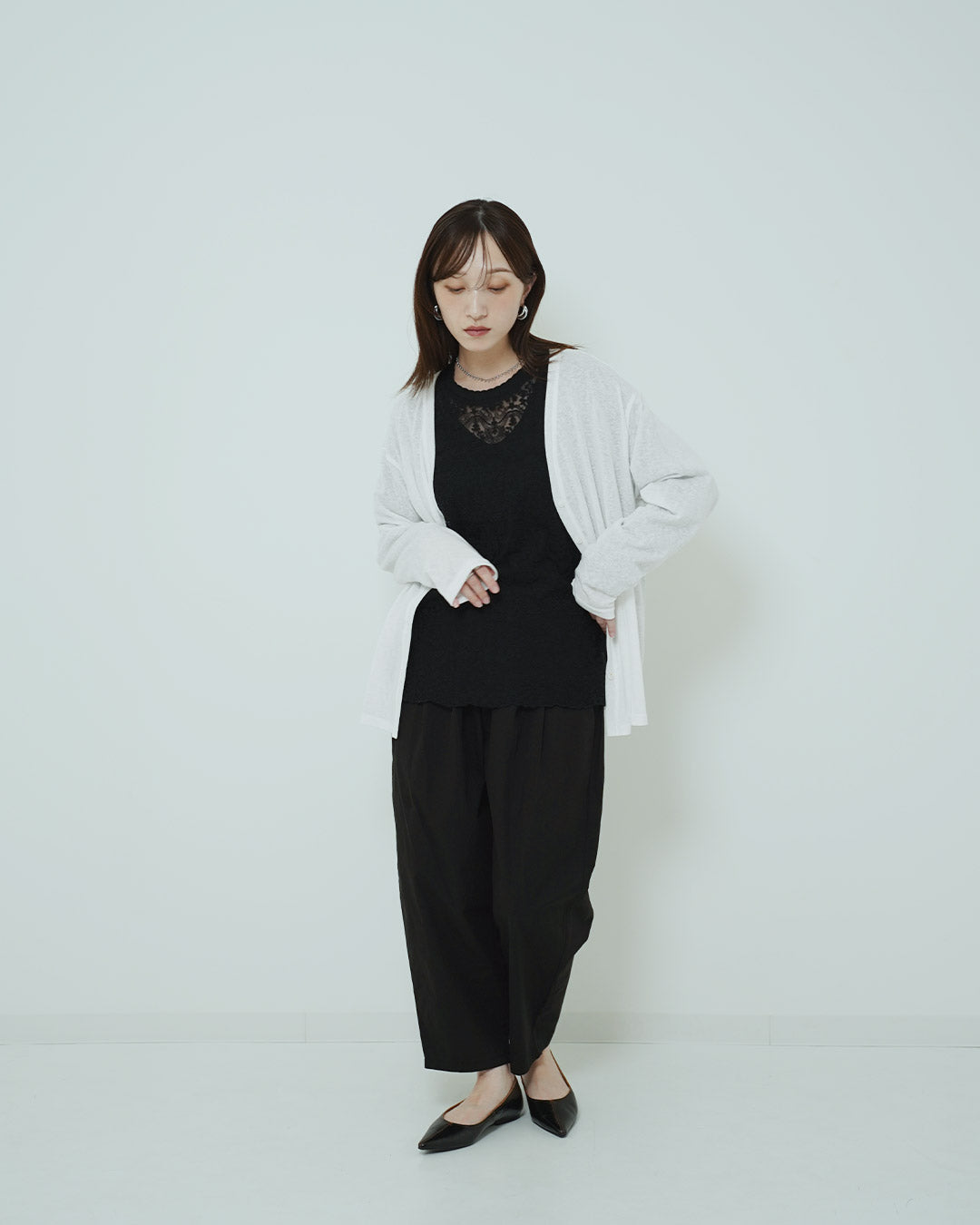 どんな季節でも重宝する!綿スラブカーデ