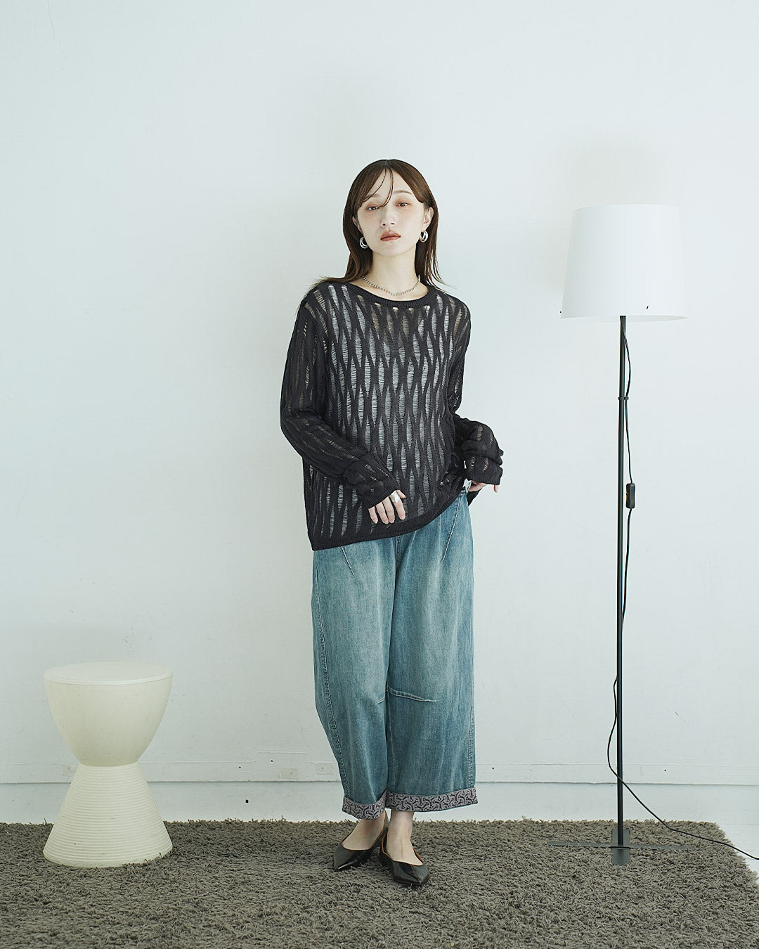 メッシュ編みクールネックニット