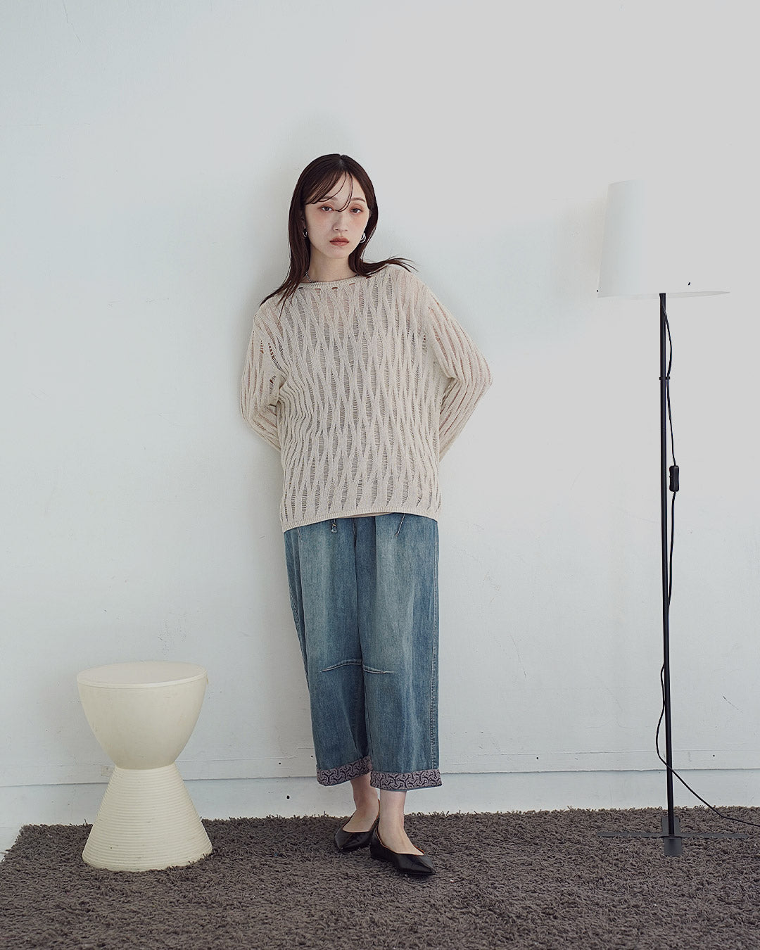 メッシュ編みクールネックニット