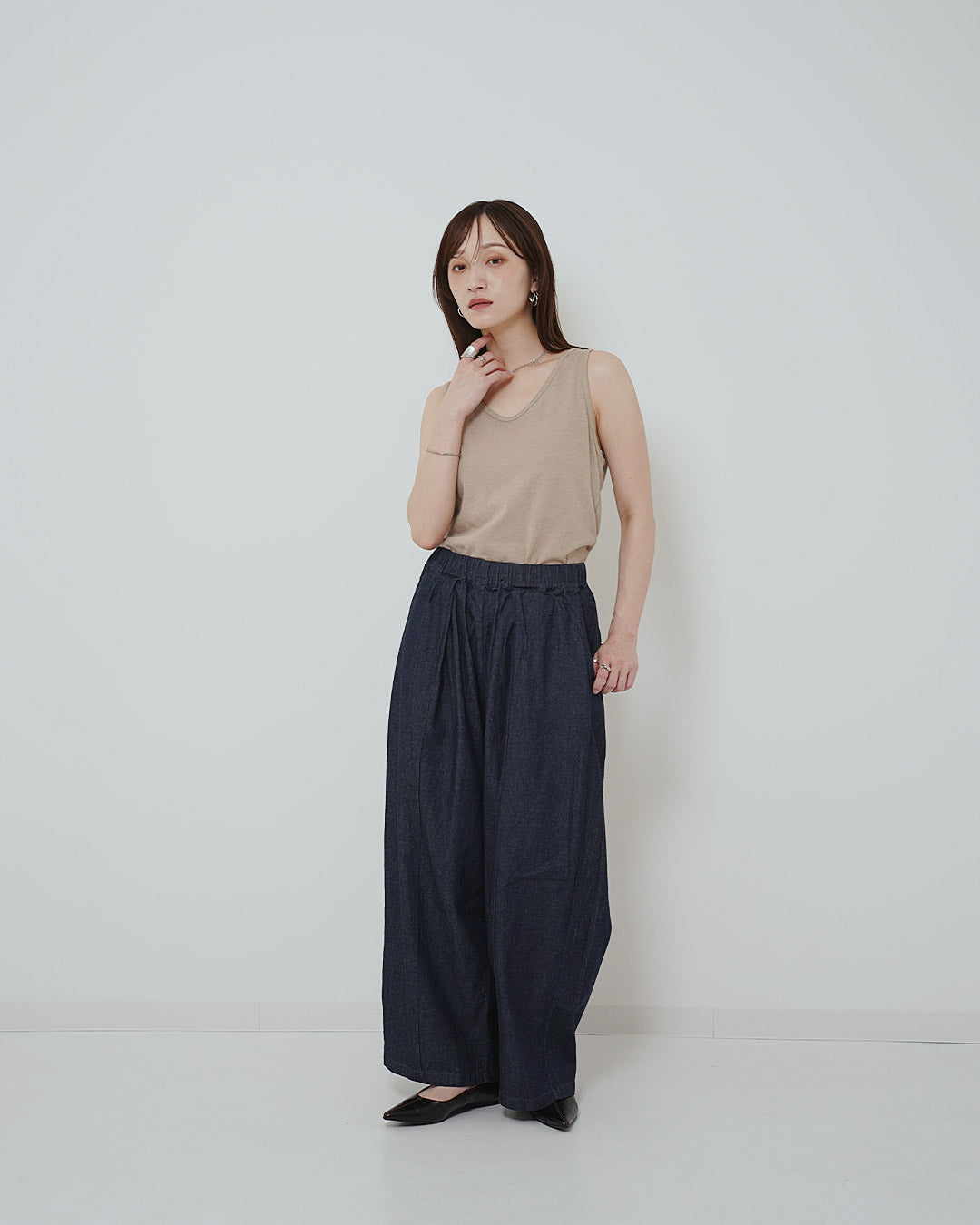 タックワイドデニムパンツ