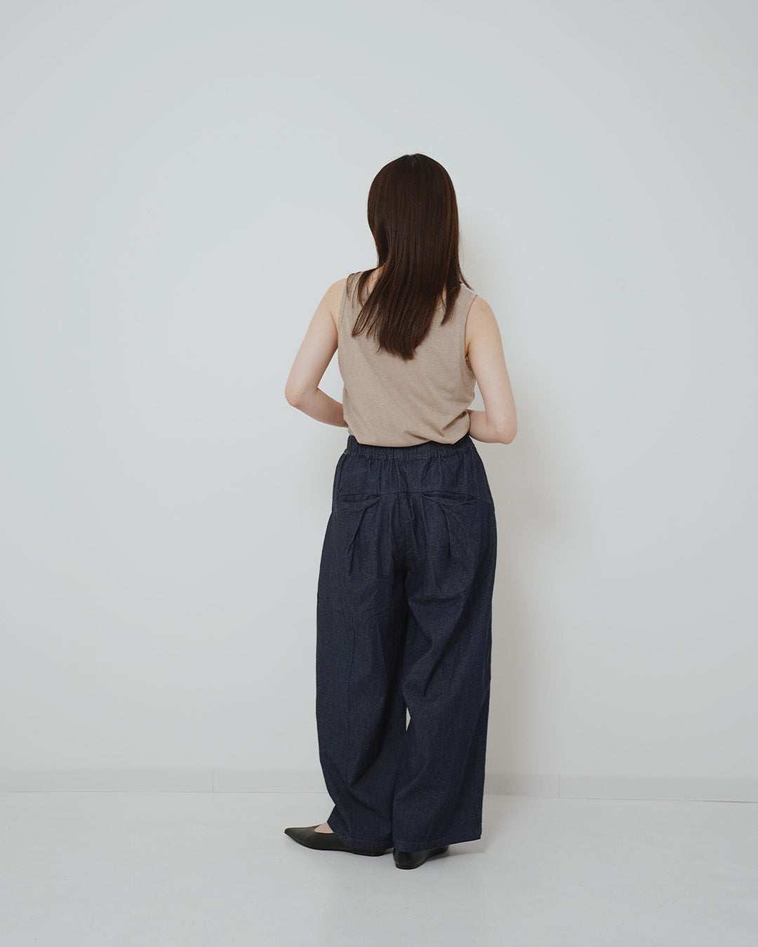 タックワイドデニムパンツ